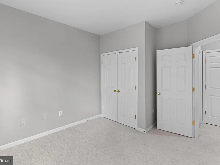 44253 Huron Ter — Photo 43