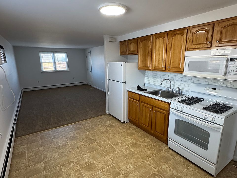 1st image of 1910 Hoffnagle St Floor 2