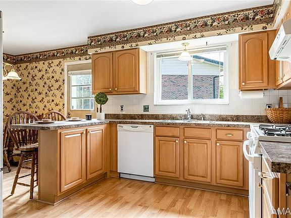 5th image of 9035 Cordoba Ln