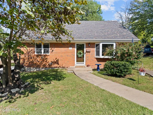 916 Minnesota Ave, Jefferson City, MO 65109