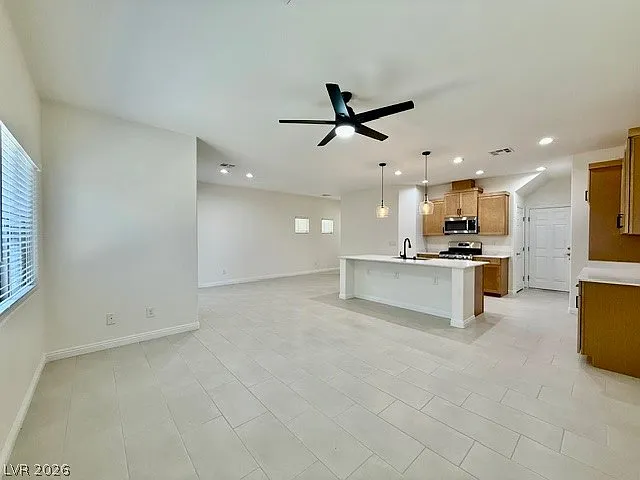 8476 Spirit Vale Ave — Photo 4