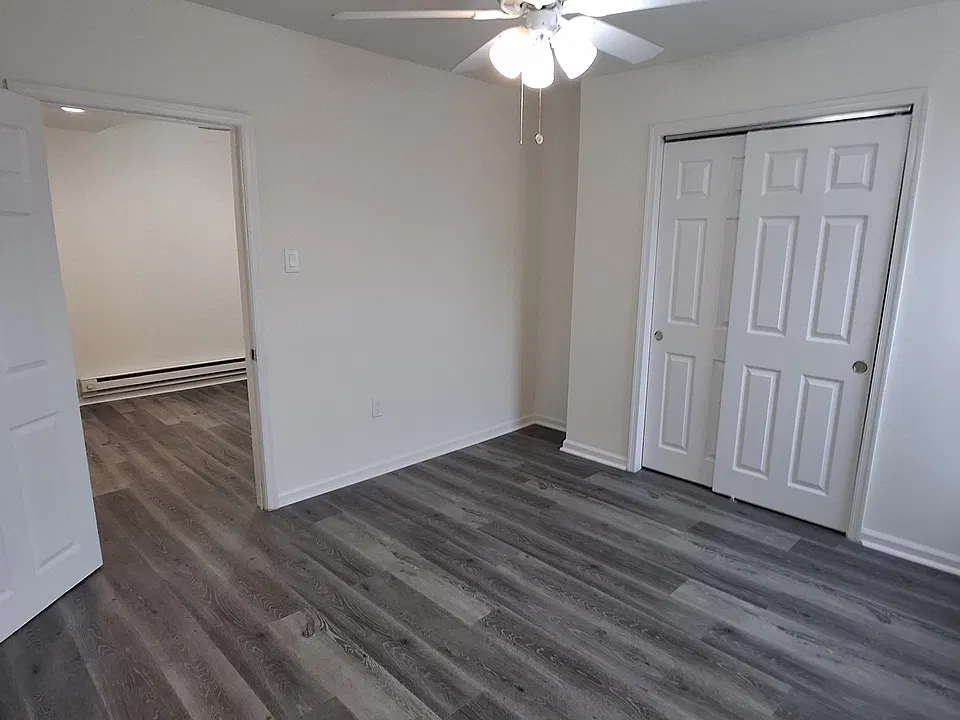 18 E Bringhurst St #2A