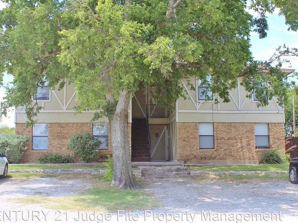 1st image of 104 Woodie Way Unit B