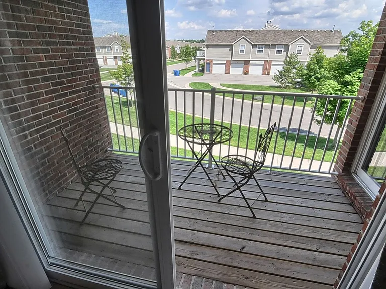 Ashford Apartments — Photo 61