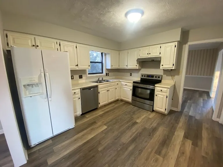 110 Ashton Pl — Photo 4