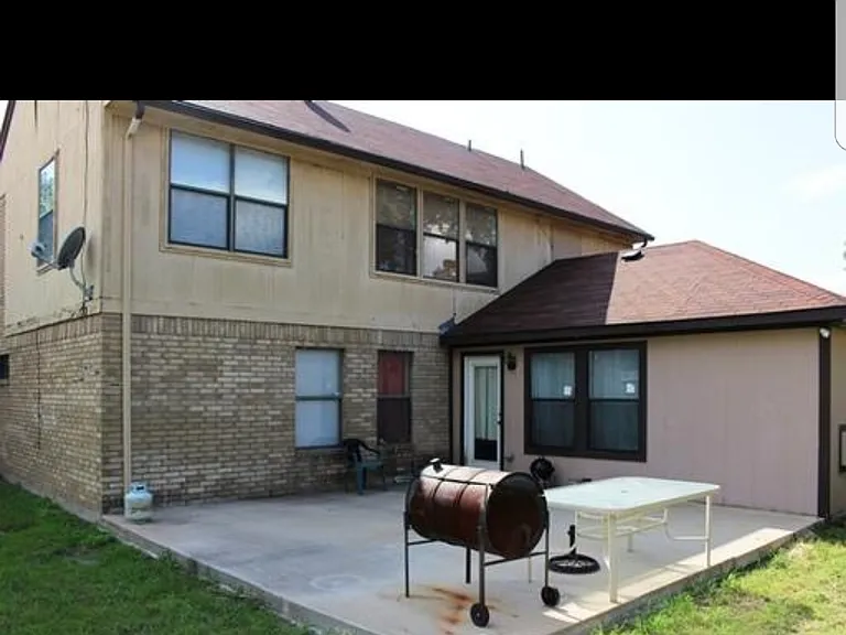 6744 Cedar Shadow Dr — Photo 5