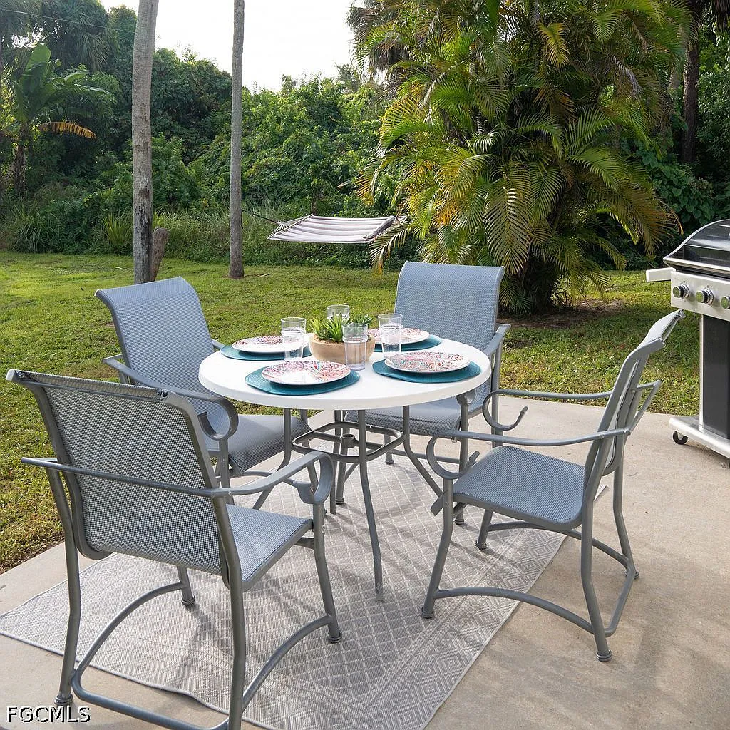 3 bed, 2.0 bath, 1224 sqft, $1,800 — Photo 3