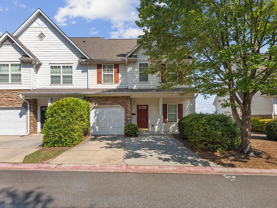 324 General Wheeler Dr NW