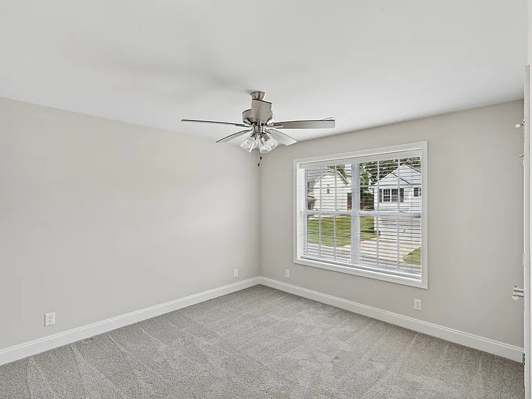 2409 Union Pointe Ln — Photo 23