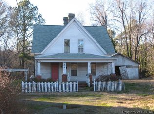 100 Duck Pond Ln, Gwynn, VA 23066