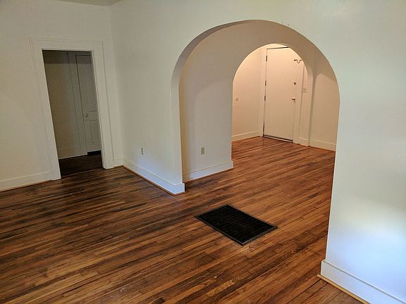 3rd image of 2516 E Admiral Ct