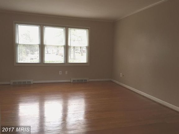 3rd image of 7821 Candlewood Dr