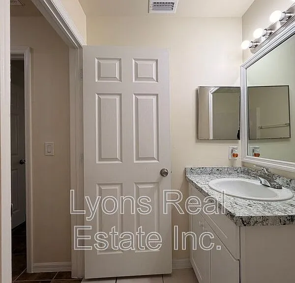 764 Gallo Ave S — Photo 23