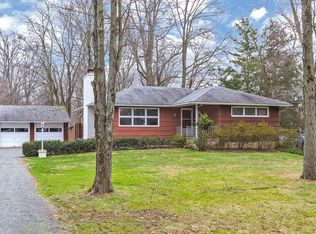 53 Diverty Rd, Pennington, NJ 08534