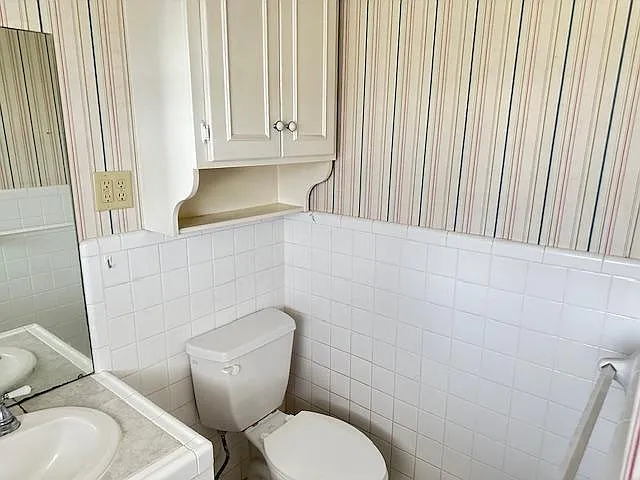 320 Merrell Dr — Photo 9