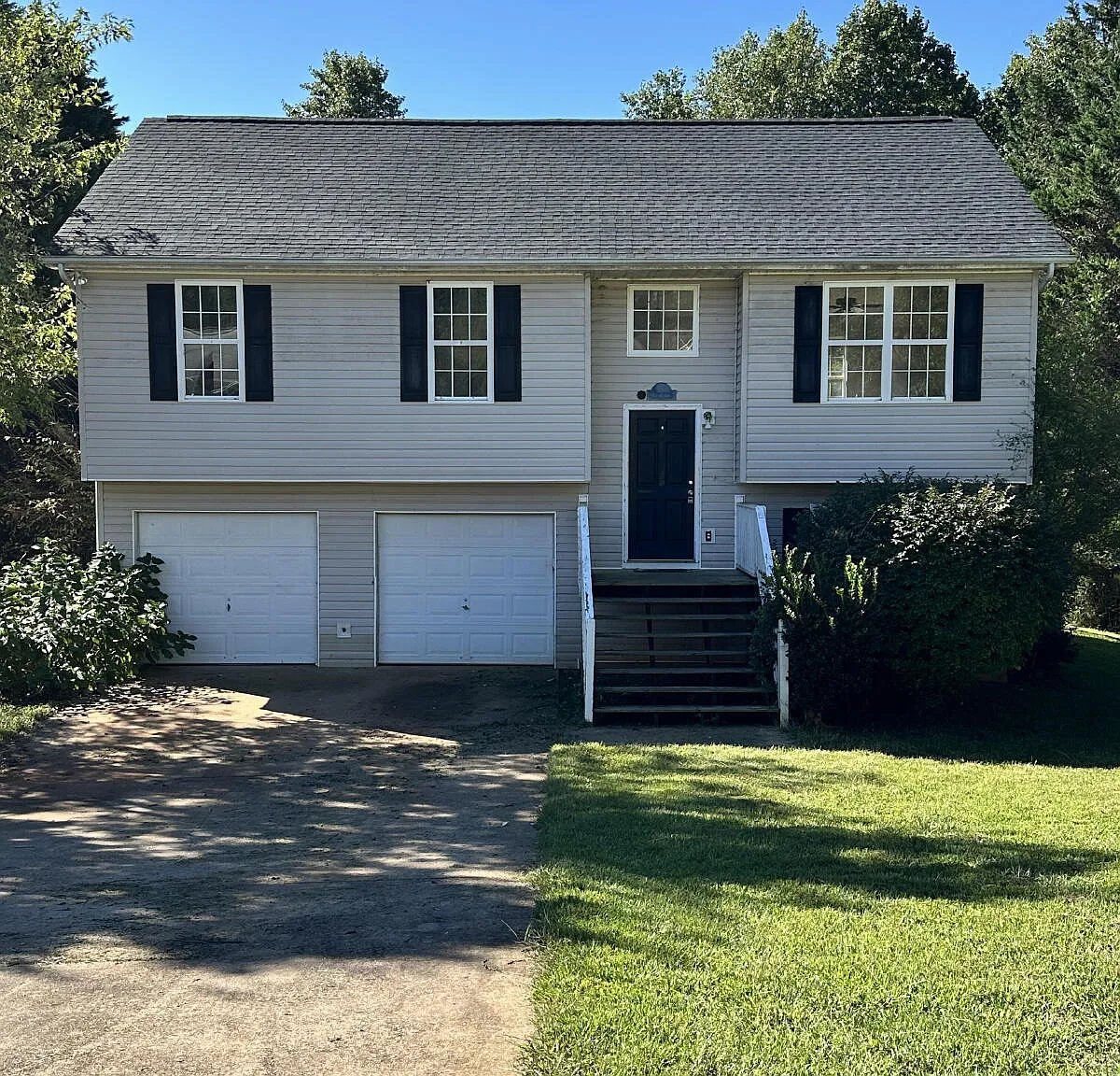 4 bed, 2.0 bath, 1548 sqft, $1,840 — Photo 1