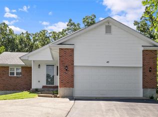 45 E Lakeview Dr, De Soto, MO 63020