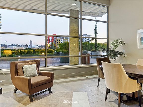 5th image of 1515 Dock Street #905