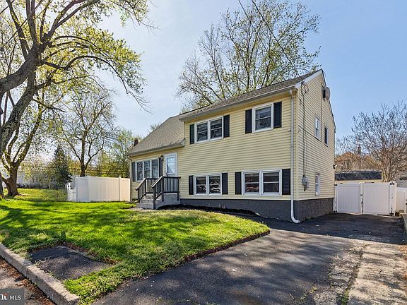 2nd image of 7319 Boulevard Ave
