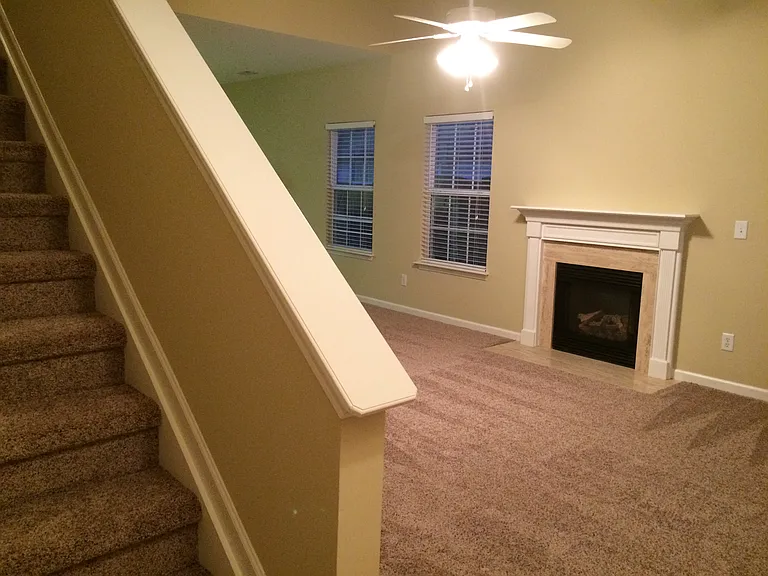 102 Otterman Ct — Photo 5