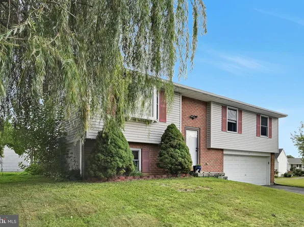 4 Edgemont Ln, Newmanstown, PA 17073