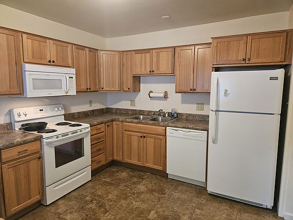 5th image of 256 S 6th St