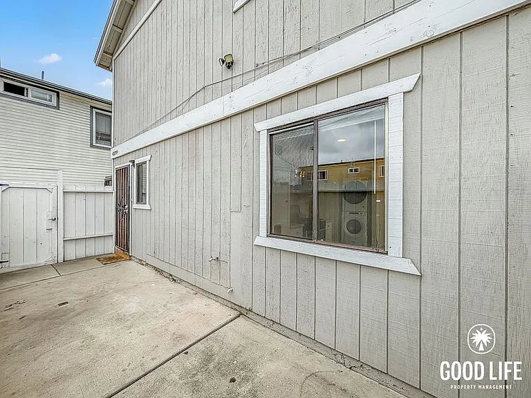 4379 McClintock St #B — Photo 16