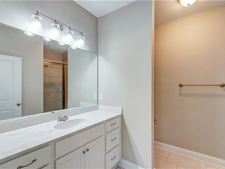 3770 Shades Valley Ln #3770 — Photo 13