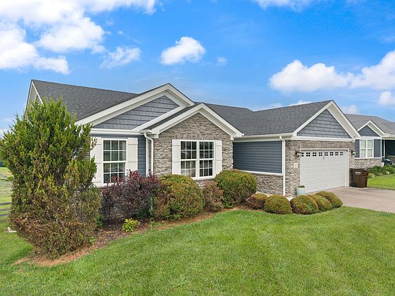 3rd image of 432 Windemere Way