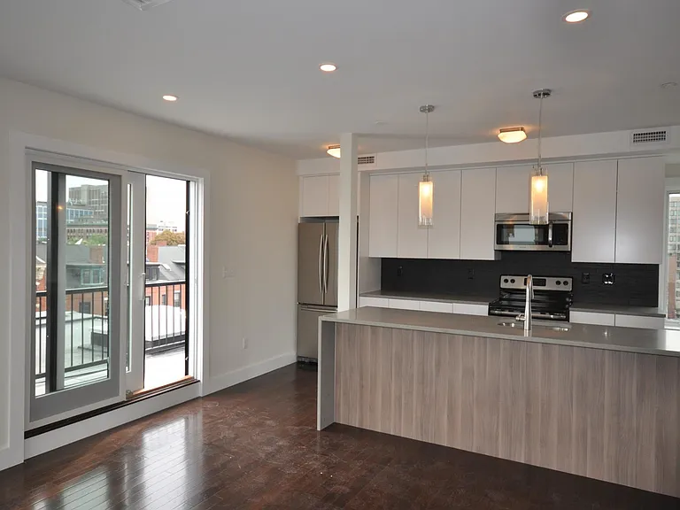 659 Massachusetts Ave #9 — Photo 1