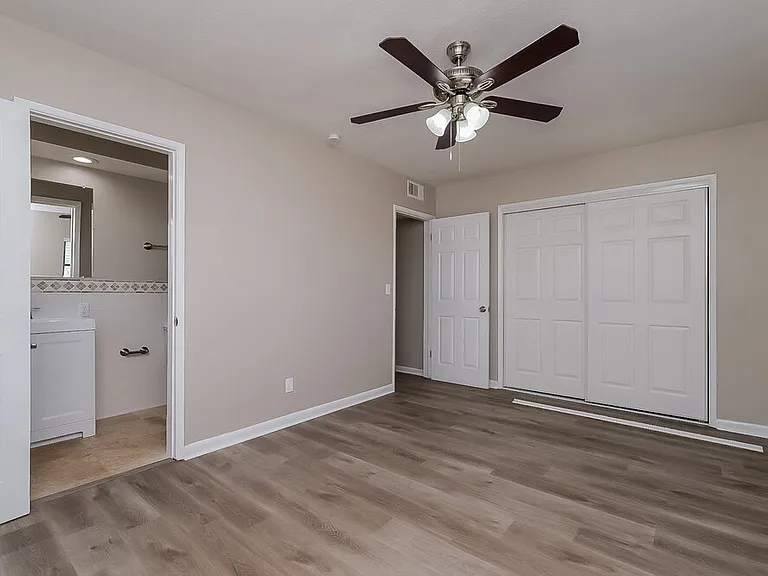 339 Regina Dr S — Photo 11