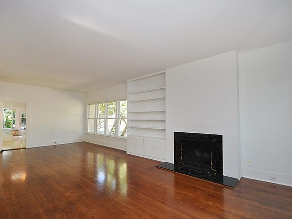 Living Room Fireplace/Built In Cabinet
