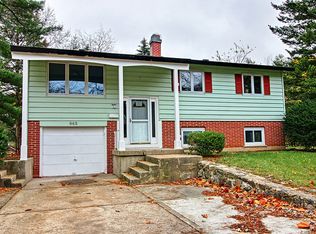 865 Cambridge Ln, Crystal Lake, IL 60014