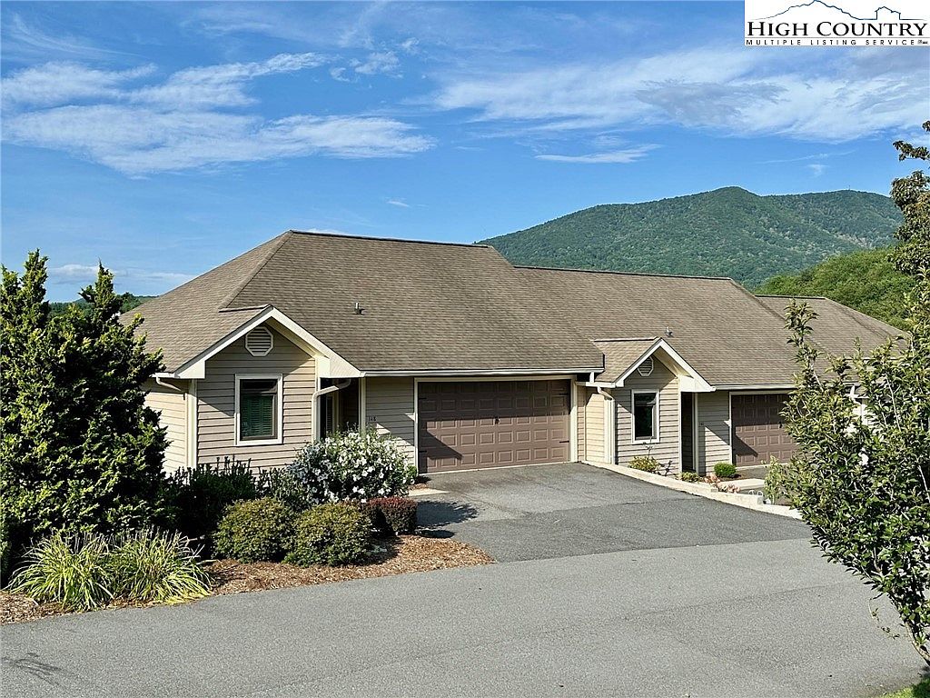 148 Fairway View Place UNIT AA3