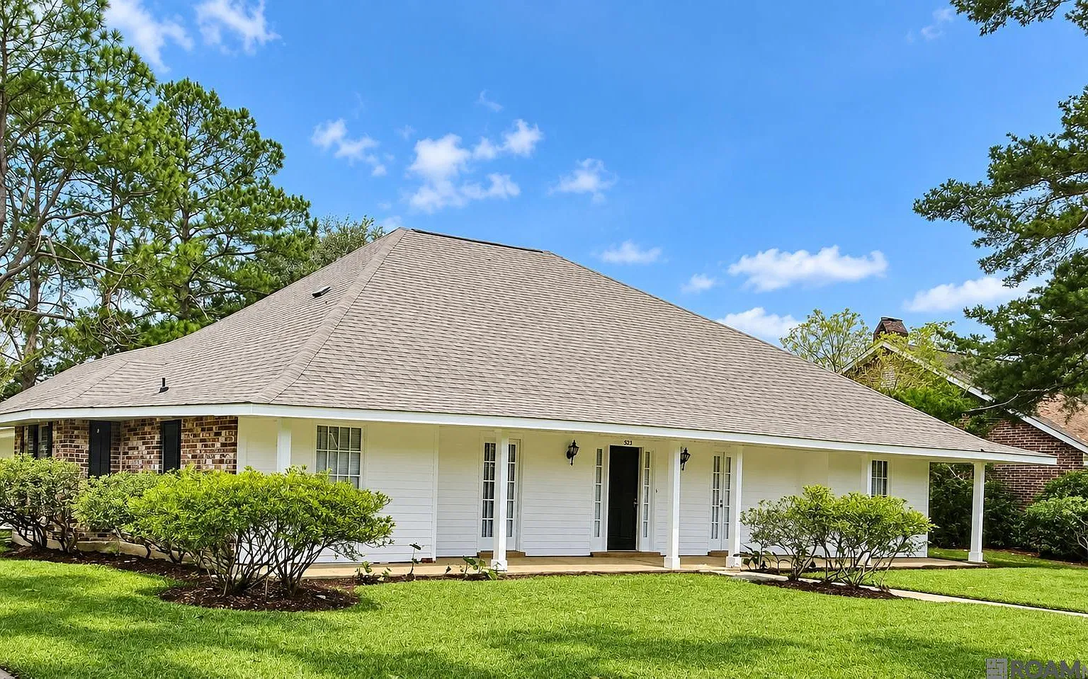 4 bed, 2272 sqft, $2,800 — Photo 1