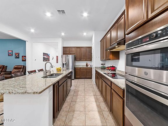 5th image of 10820 N Iron Peak Dr