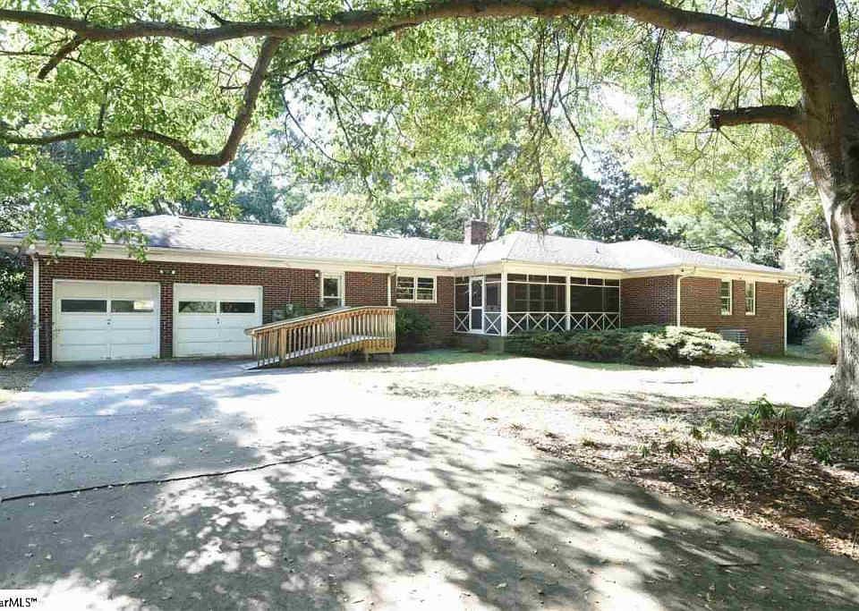 1st image of 881 Knollwood Dr