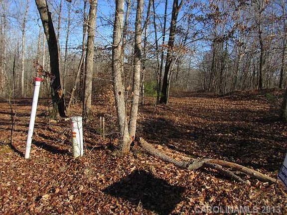 2nd image of 10 Saratoga Woods Dr