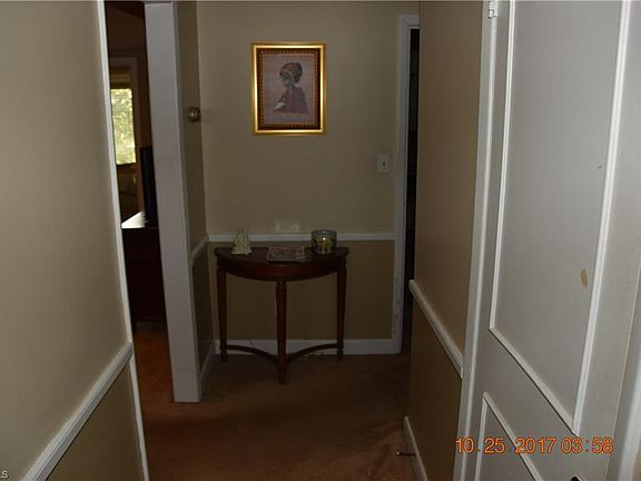 5th image of 2990 Carriage Dr