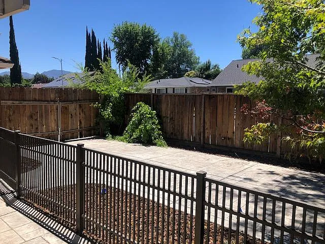 985 Bermuda Dr — Photo 24