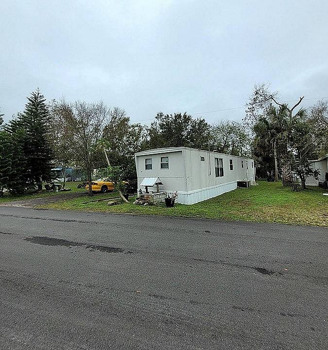 1st image of 1300 Hand Ave #11-B