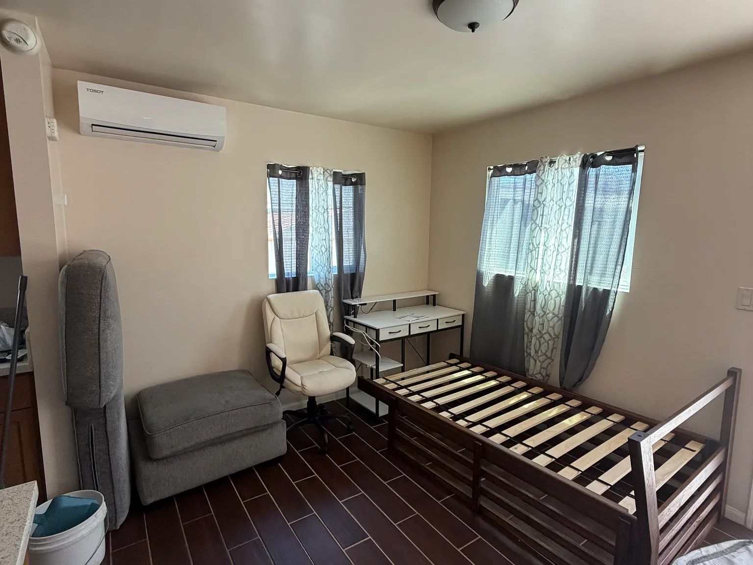 2 bed, $2,400 — Photo 2