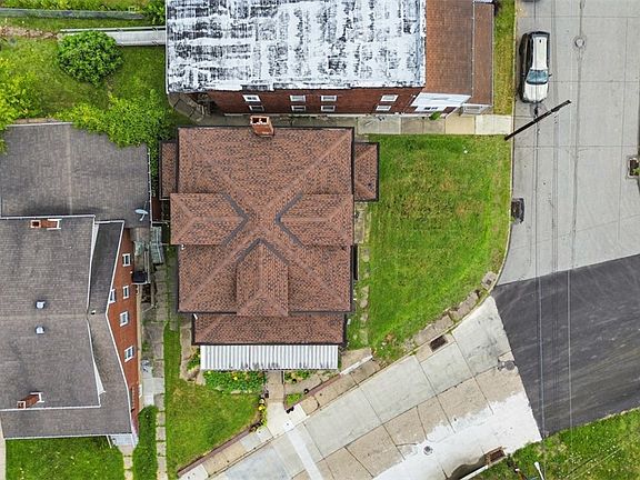 4th image of 239 Waddell Ave