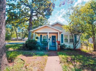 900 S Micheaux St, Palestine, TX 75801