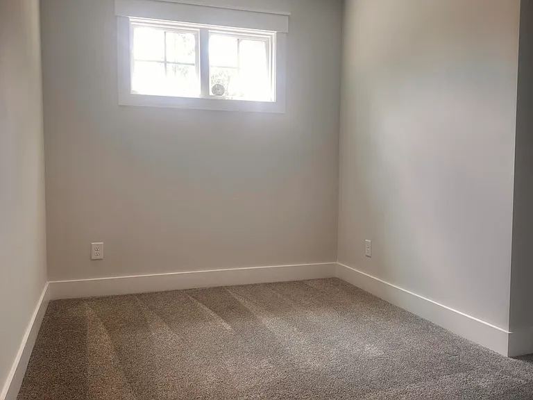 201 Thistleberry Dr — Photo 36