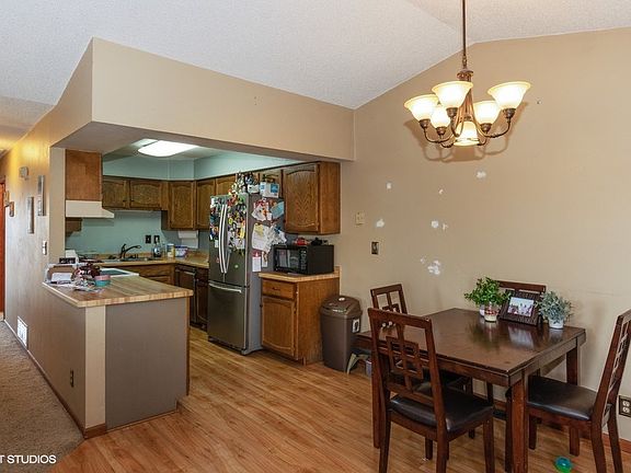 4th image of 2115 10th St