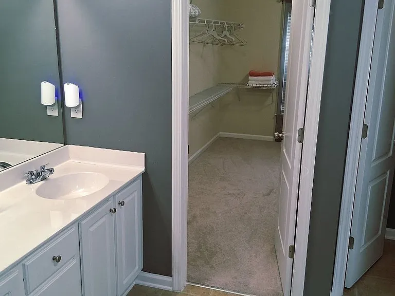 3625 Park Hill Cir — Photo 8