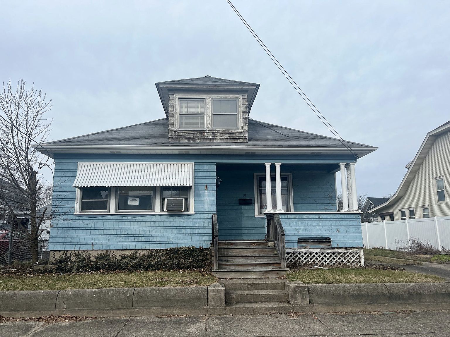 31 Rowe Ave, Pawtucket, RI 02861 Zillow