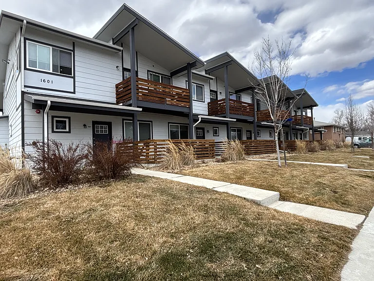 1601 Kimbark St #104 — Photo 11