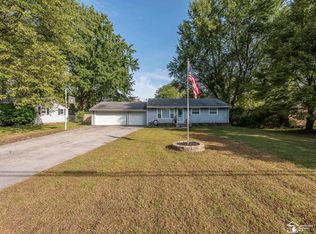 734 W Dean Rd, Temperance, MI 48182